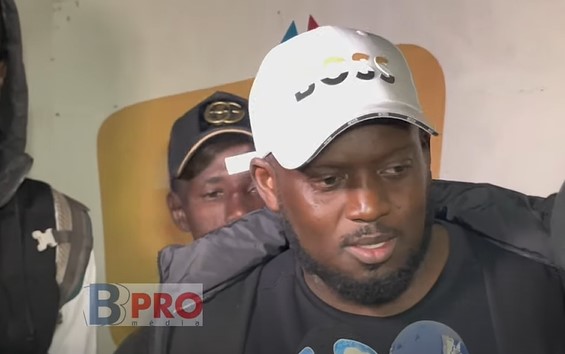 (Vidéo) Lutte – Après l’empereur, Aziz Ndiaye lance un nouveau titre: « Le vainqueur de Balla Gaye 2 vs Siteu sera … »