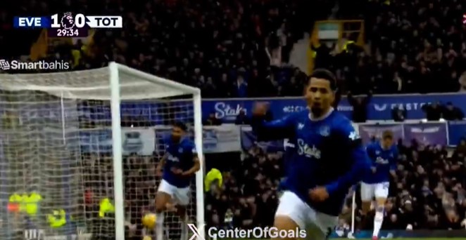 (Vidéo) Everton vs Tottenham : Regardez le magnifique but d’Iliman Ndiaye