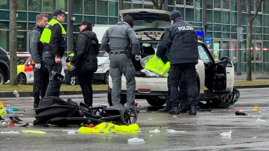 Allemagne : Une Voiture Percute des Manifestants à Munich, Une Vingtaine de Blessés