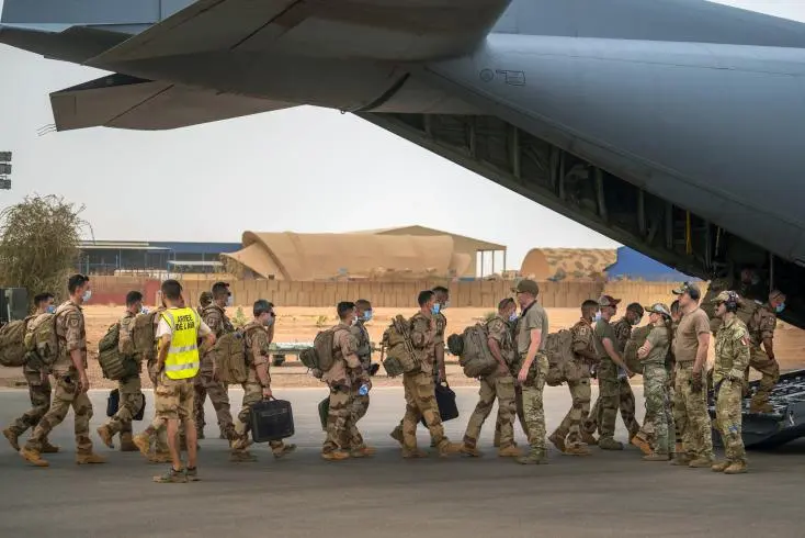 Fermeture des bases militaires françaises: 162 personnes seront licenciées, selon le Général Yves Aunis