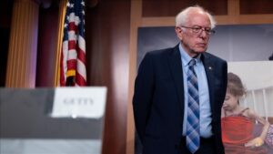 États-Unis : Bernie Sanders critique l’alliance Trump-Poutine