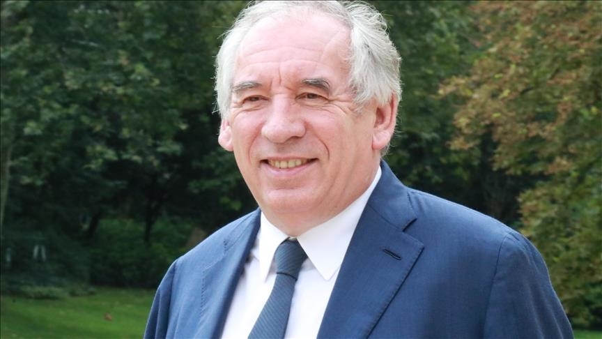 France : François Bayrou critique l’attrait pour les régimes autoritaires