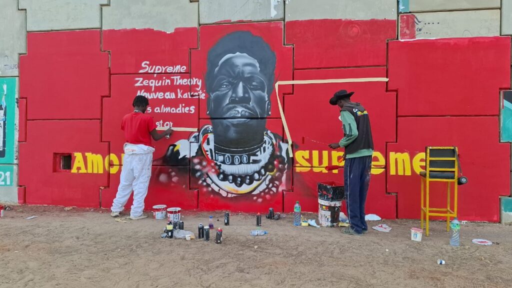 Kheucha04 célèbre Youssoupha avec une fresque à Dakar