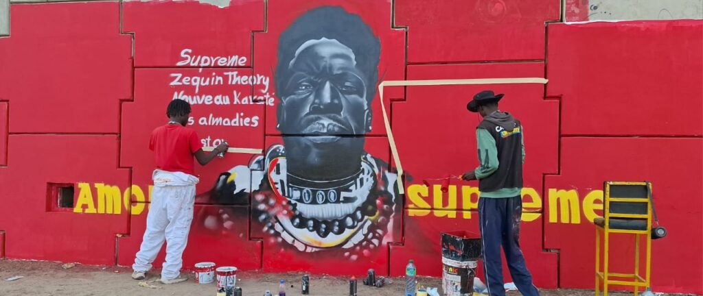 Kheucha04 célèbre Youssoupha avec une fresque à Dakar