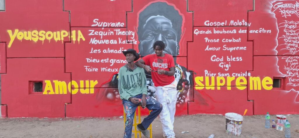 Kheucha04 célèbre Youssoupha avec une fresque à Dakar