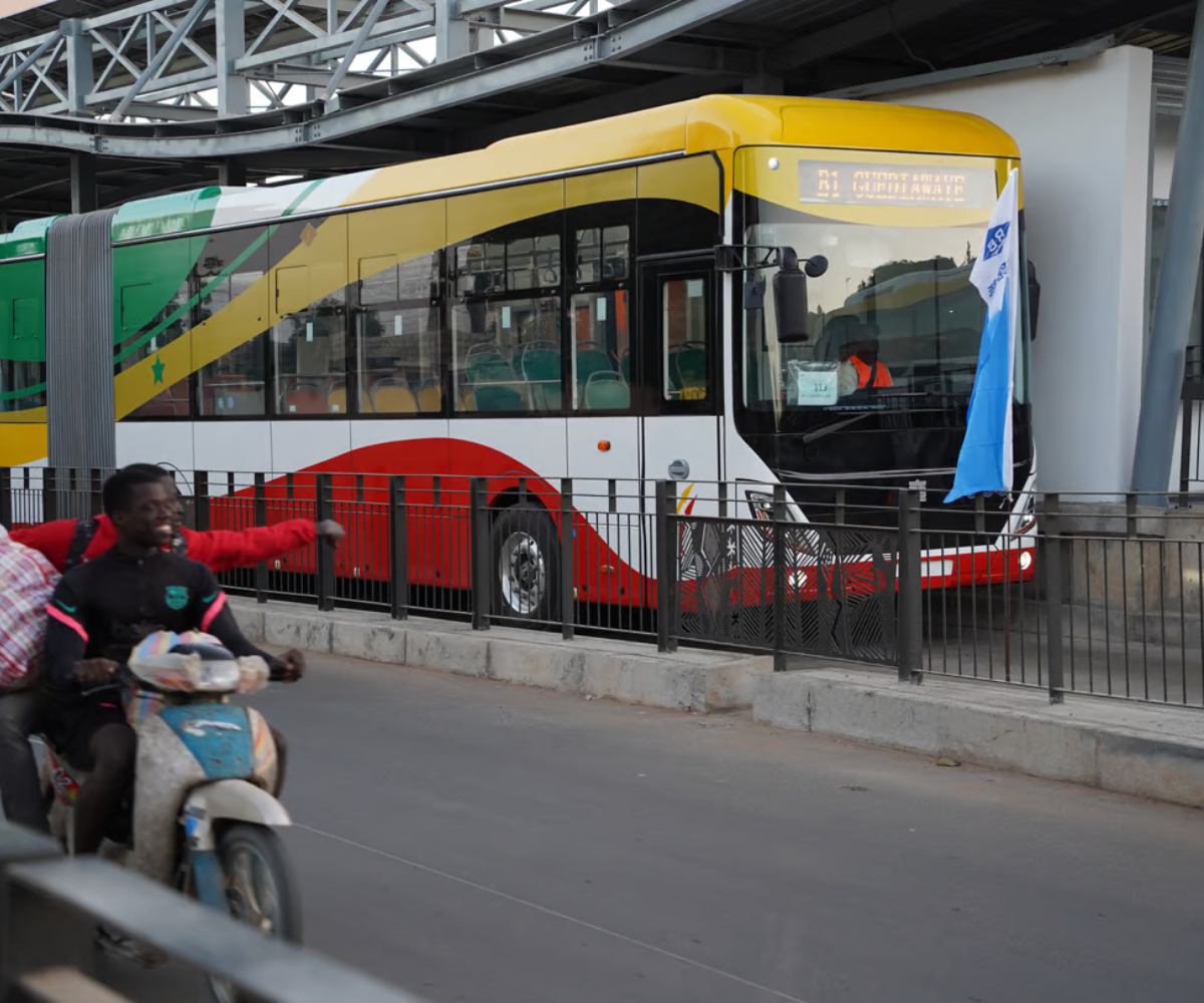 Le BRT de Dakar facilite l’achat de tickets grâce au paiement mobile