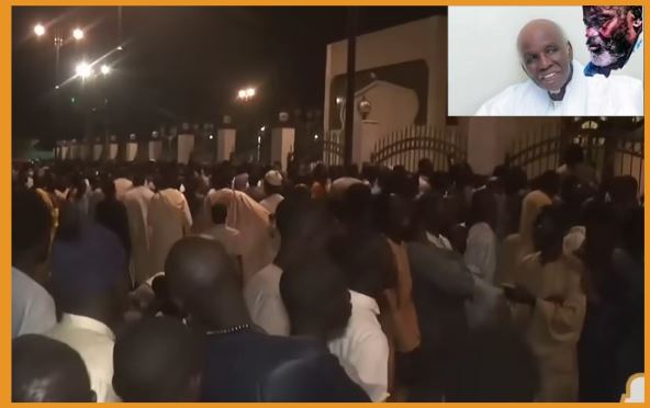 Touba : Serigne Moustapha Saliou inhumé tard dans la nuit aux côtés de son père (Vidéo)