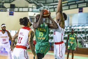 Elim. Afrobasket 2025: Les Lions du Sénégal dominent le Cameroun (83-76) et réalisent encore le carton plein