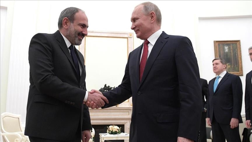 Arménie: Pashinyan et Poutine discutent d’un traité de paix avec l’Azerbaïdjan