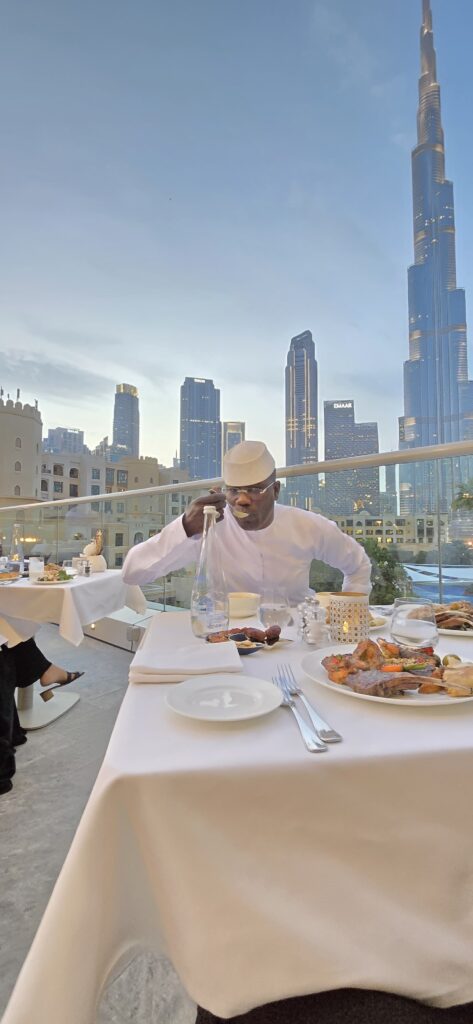 Cheikh Bara Doly célèbre le Ramadan à Dubaï après une tournée mondiale