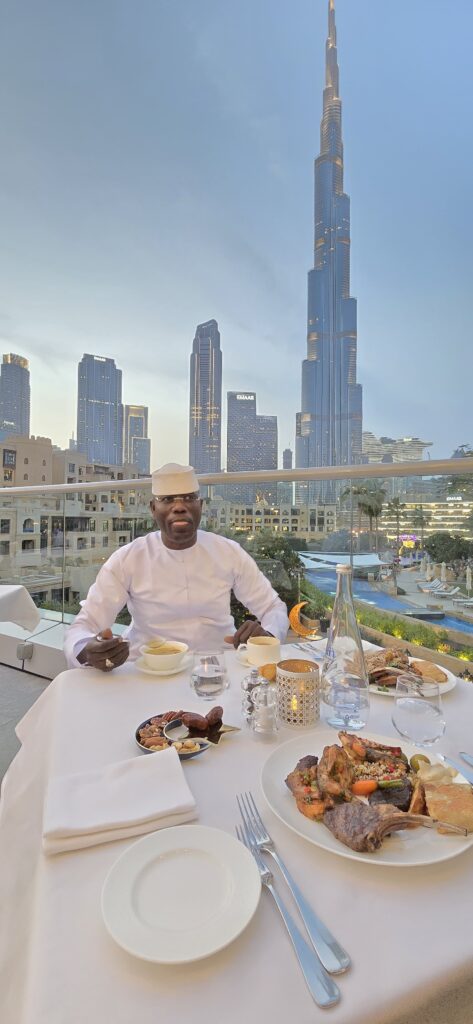 Cheikh Bara Doly célèbre le Ramadan à Dubaï après une tournée mondiale