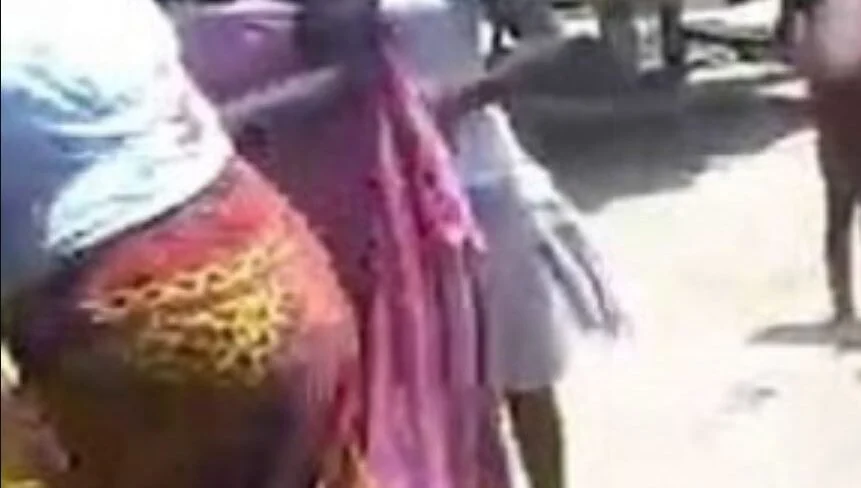 Conflit entre coépouses à Ngoundiane : une dispute autour d’un robinet finit en bagarre