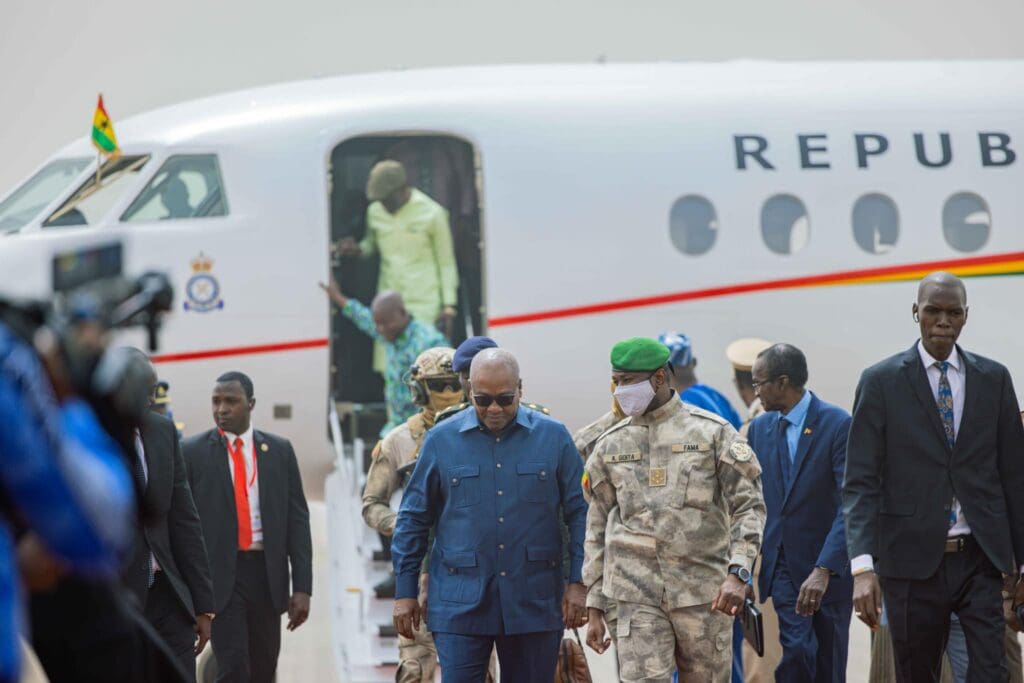 Le Président ghanéen John Mahama en mission diplomatique dans le Sahel