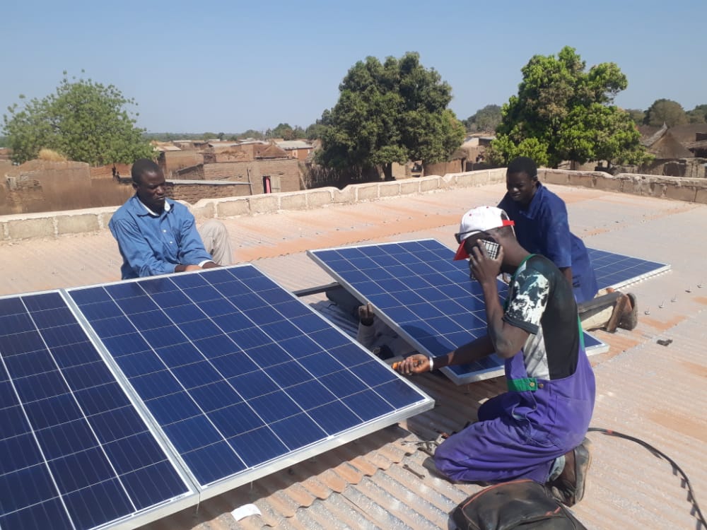 Le Sénégal envisage une réduction des subventions énergétiques d’ici 2025