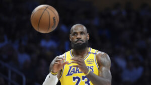 NBA – Historique: A 40 ans, LeBron James est le 1er joueur de l’histoire à passer la barre des 50 000 points en carrière!