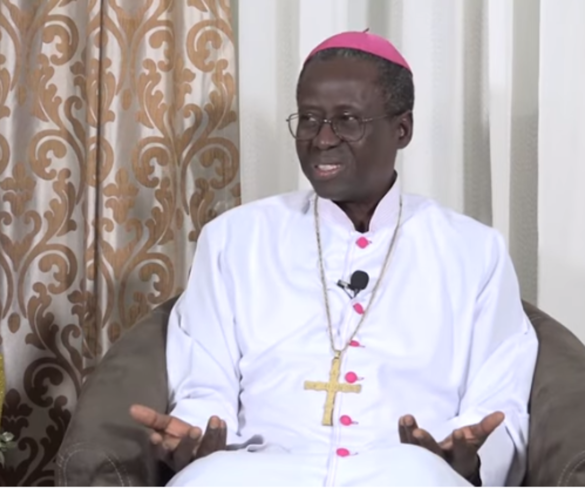 Monseigneur Benjamin Ndiaye se retire : Une transition marquée par des réflexions sur l’avenir