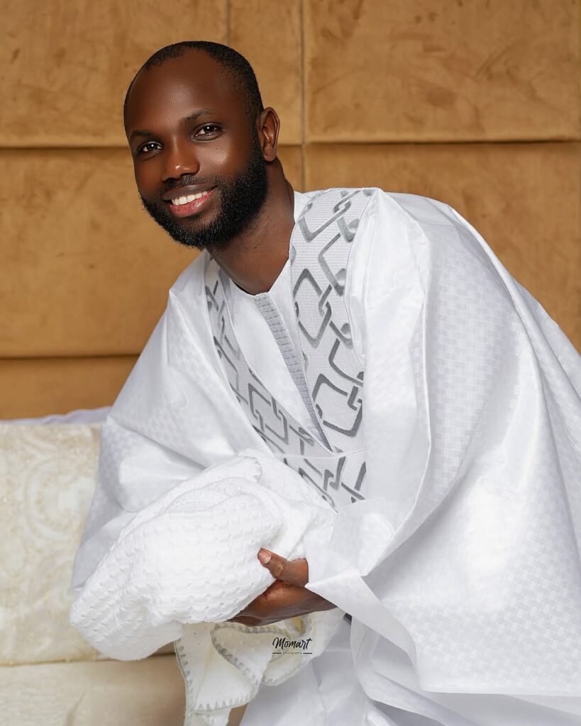 Moussa Konaté : Célébration en blanc pour le baptême de son enfant