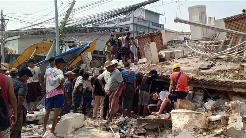 Séisme au Myanmar : 1 700 morts et des milliers de blessés dans le chaos
