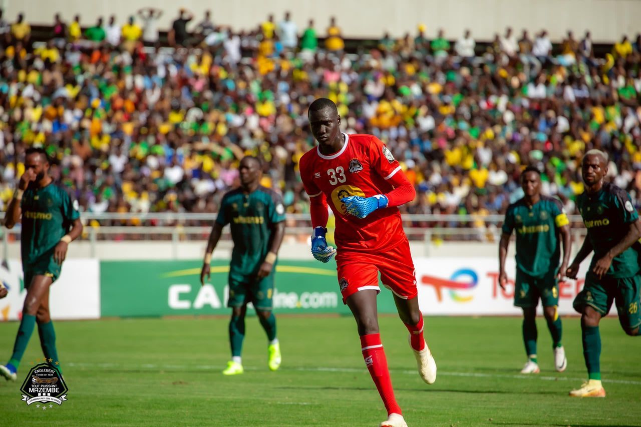 TP Mazembe : Le gardien de but sénégalais Aliou Badara Faty marque son 5e but de la saison, Regardez !