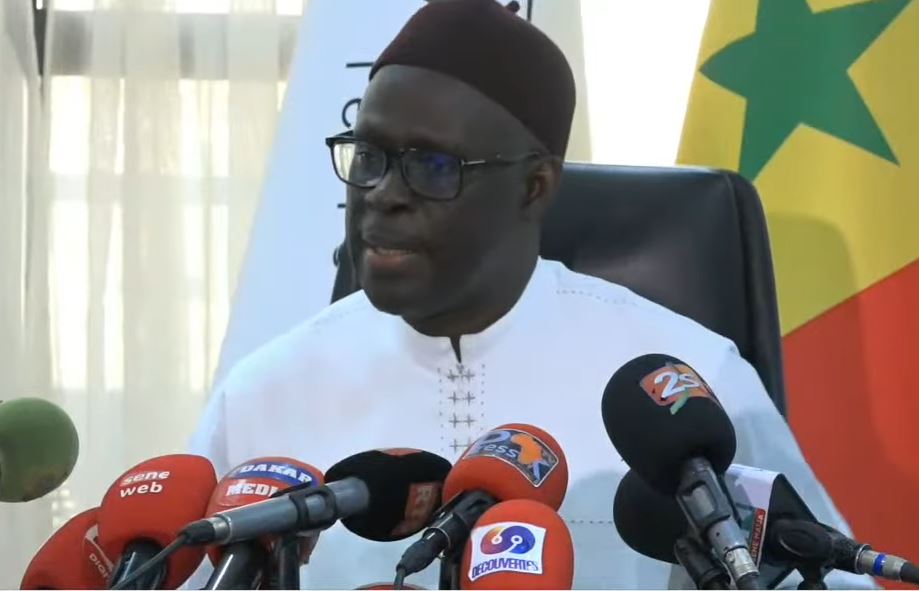 Réformes à l’AIBD : Cheikh Bamba Dièye impose la rigueur budgétaire…(vidéo)