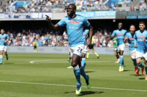 Analyse Comparative : Comment Kalidou Koulibaly se positionne-t-il face à ses Contemporains ?