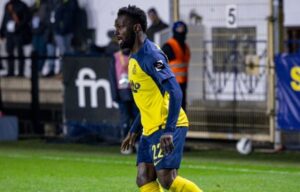 Foot – Union Saint-Gilloise : Grosse frayeur pour le sénégalais Ousseynou Niang qui s’est soudainement écroulé sur le terrain