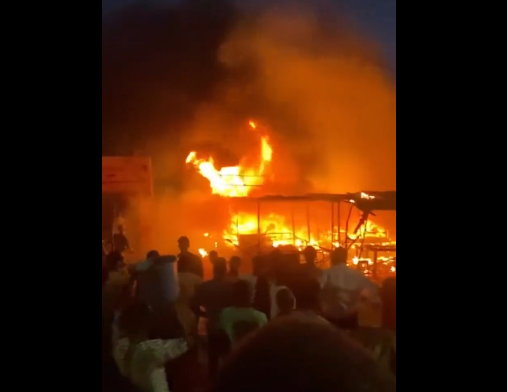 Rosso Bethio : Un violent incendie ravage le marché central… (vidéo )