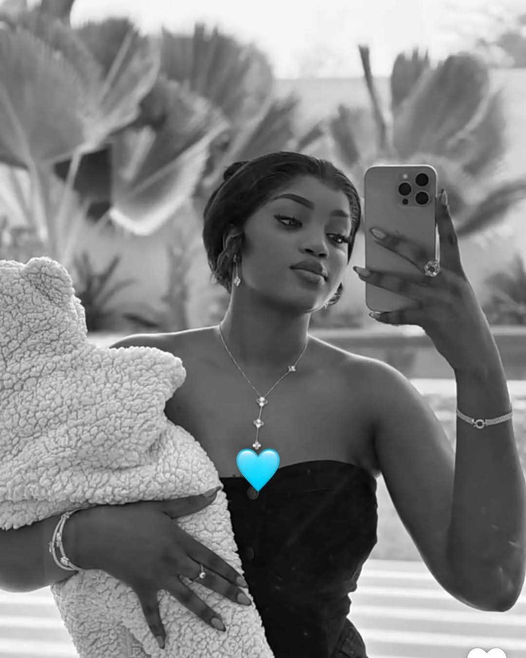 Jarrah Sen P’tit gallé dévoile des clichés glamour avec son fils