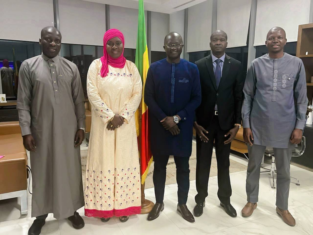 Machallah Transports rencontre le Ministre Yankoba Diémé après l