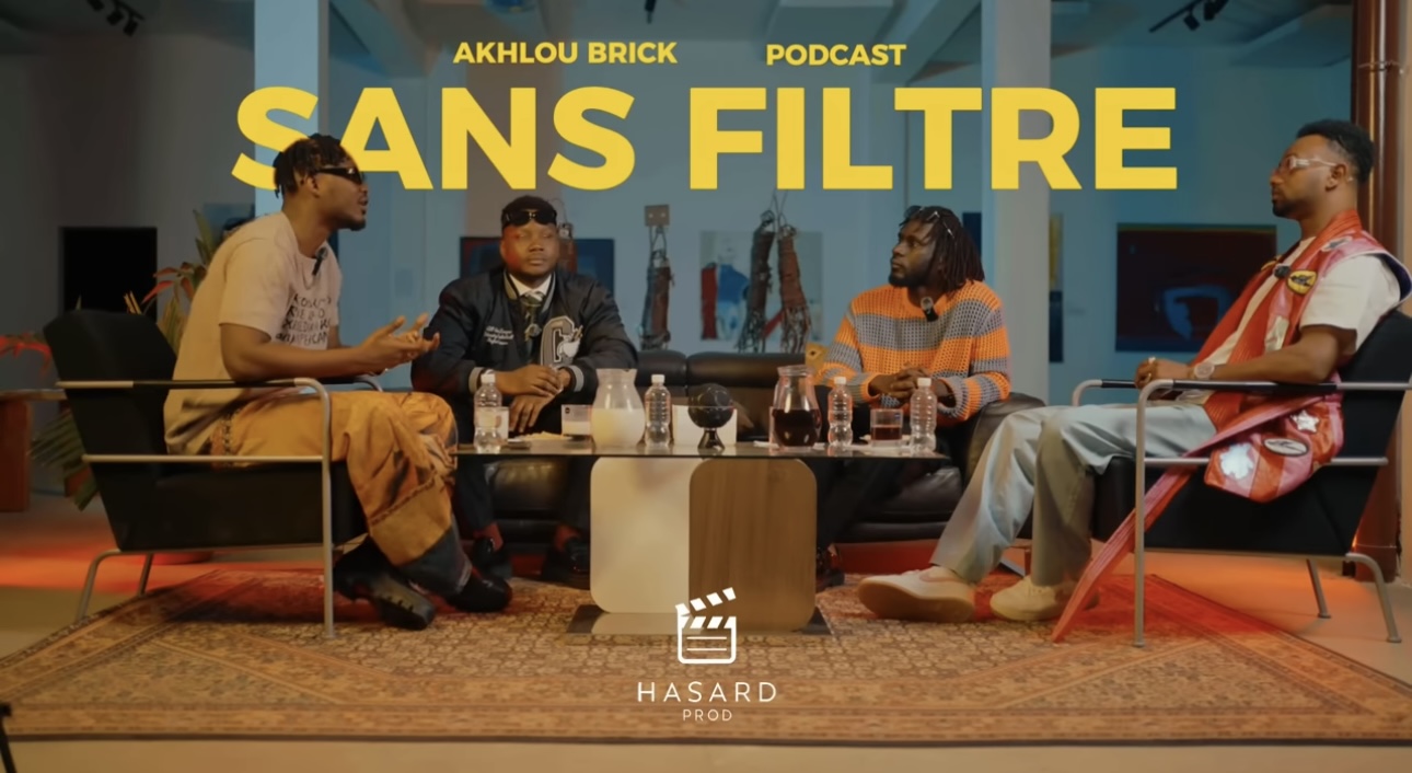 Akhlou Brick lance un podcast « Sans Filtre » avec Omzo Dallar et Elzo Jamdong