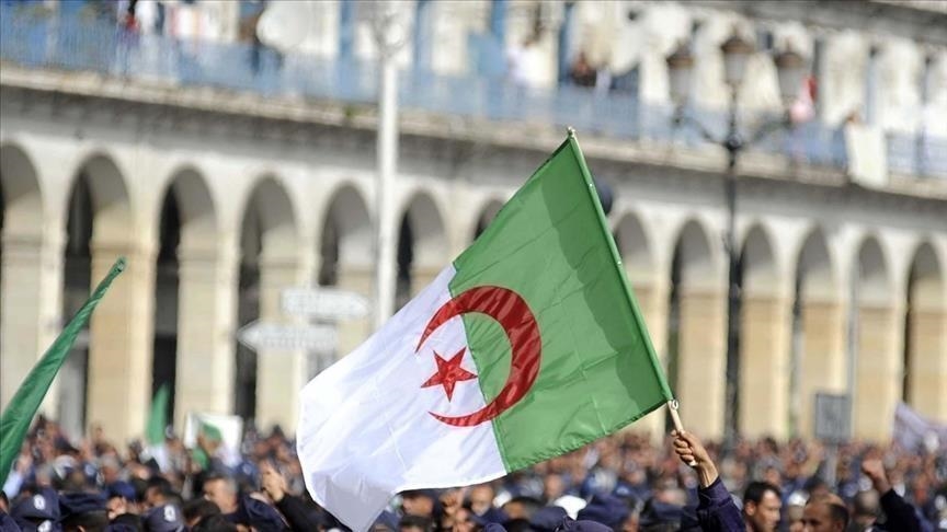 Algérie : Les autorités exigent le rapatriement de quinze agents français