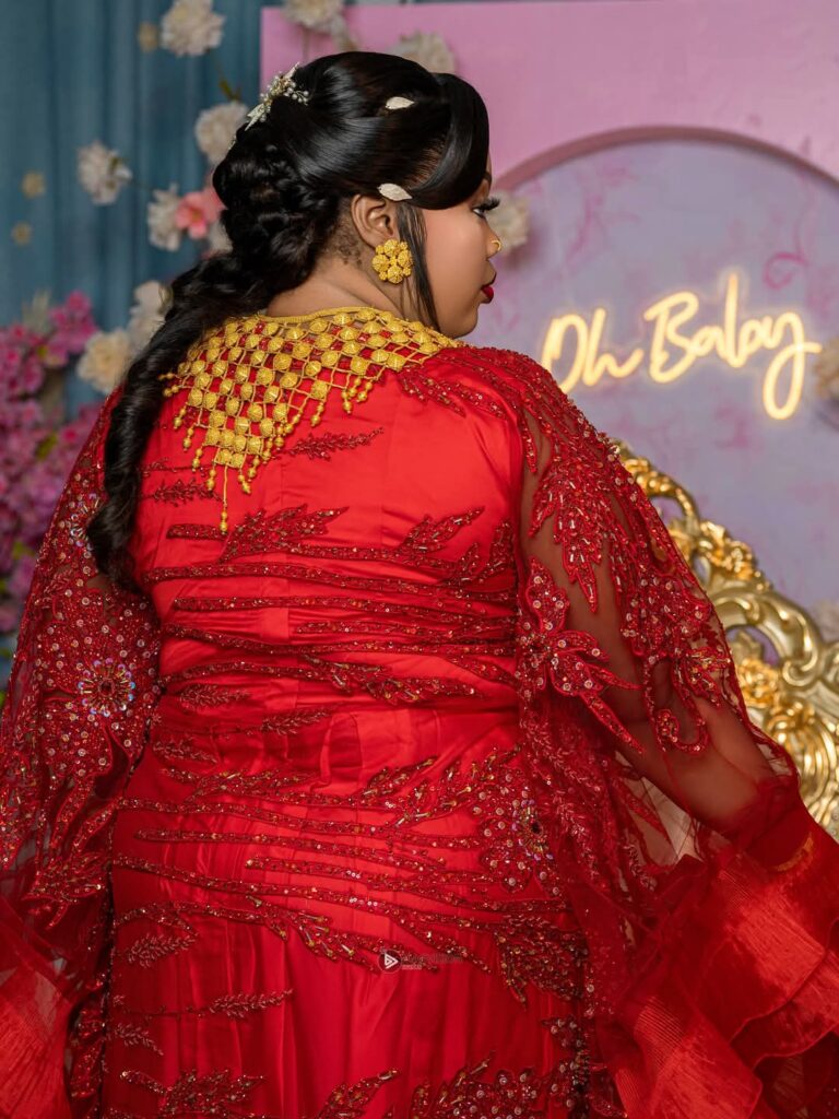 Diodio Glow célèbre le baptême de sa fille avec Bb Binta, Kiné Ndiaye et Sidy Diop