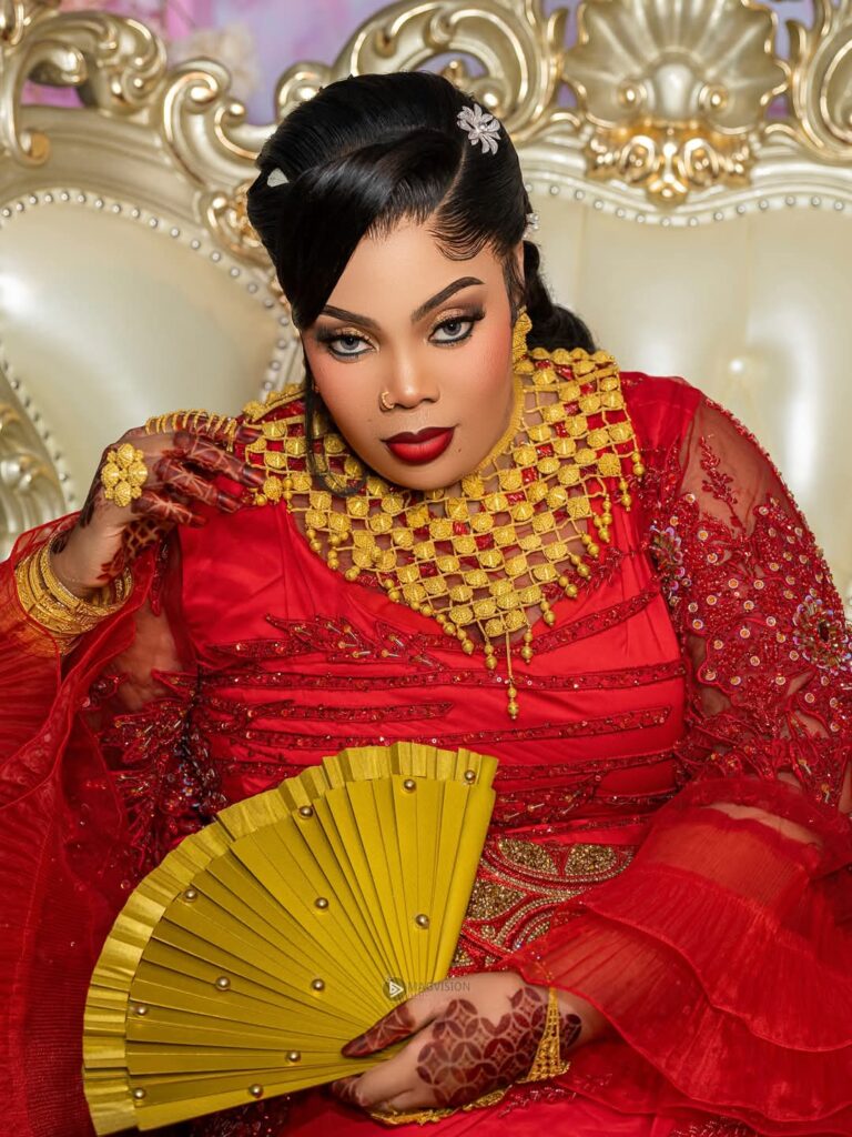Diodio Glow célèbre le baptême de sa fille avec Bb Binta, Kiné Ndiaye et Sidy Diop