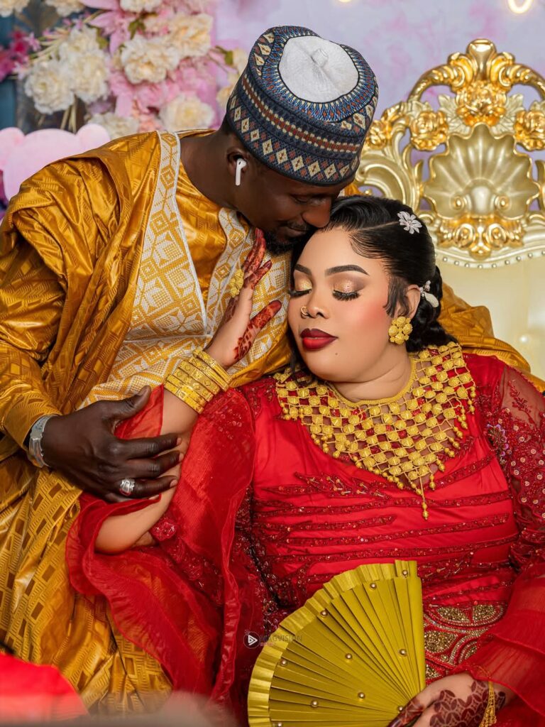 Diodio Glow célèbre le baptême de sa fille avec Bb Binta, Kiné Ndiaye et Sidy Diop
