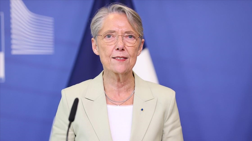 France : Elisabeth Borne doute de l’interdiction du voile pour les mineures