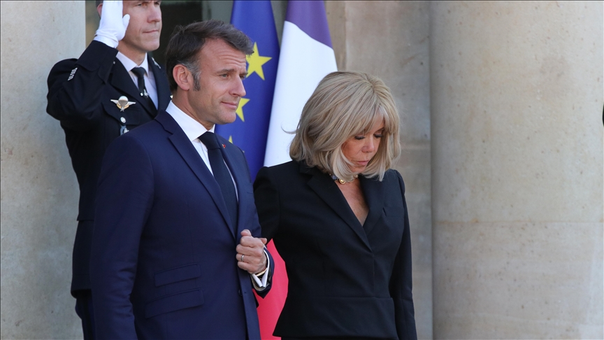 France : Emmanuel Macron ironise sur une vidéo virale au Vietnam