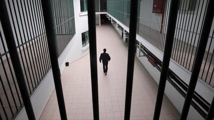 France : Mise en examen de 21 suspects pour attaques organisées contre des prisons