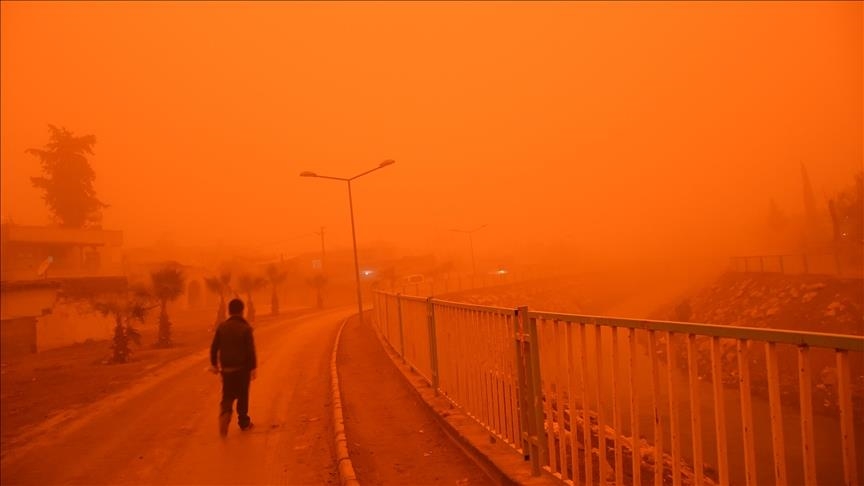 Inde : Tempêtes violentes à New Delhi font des victimes et perturbent les vols