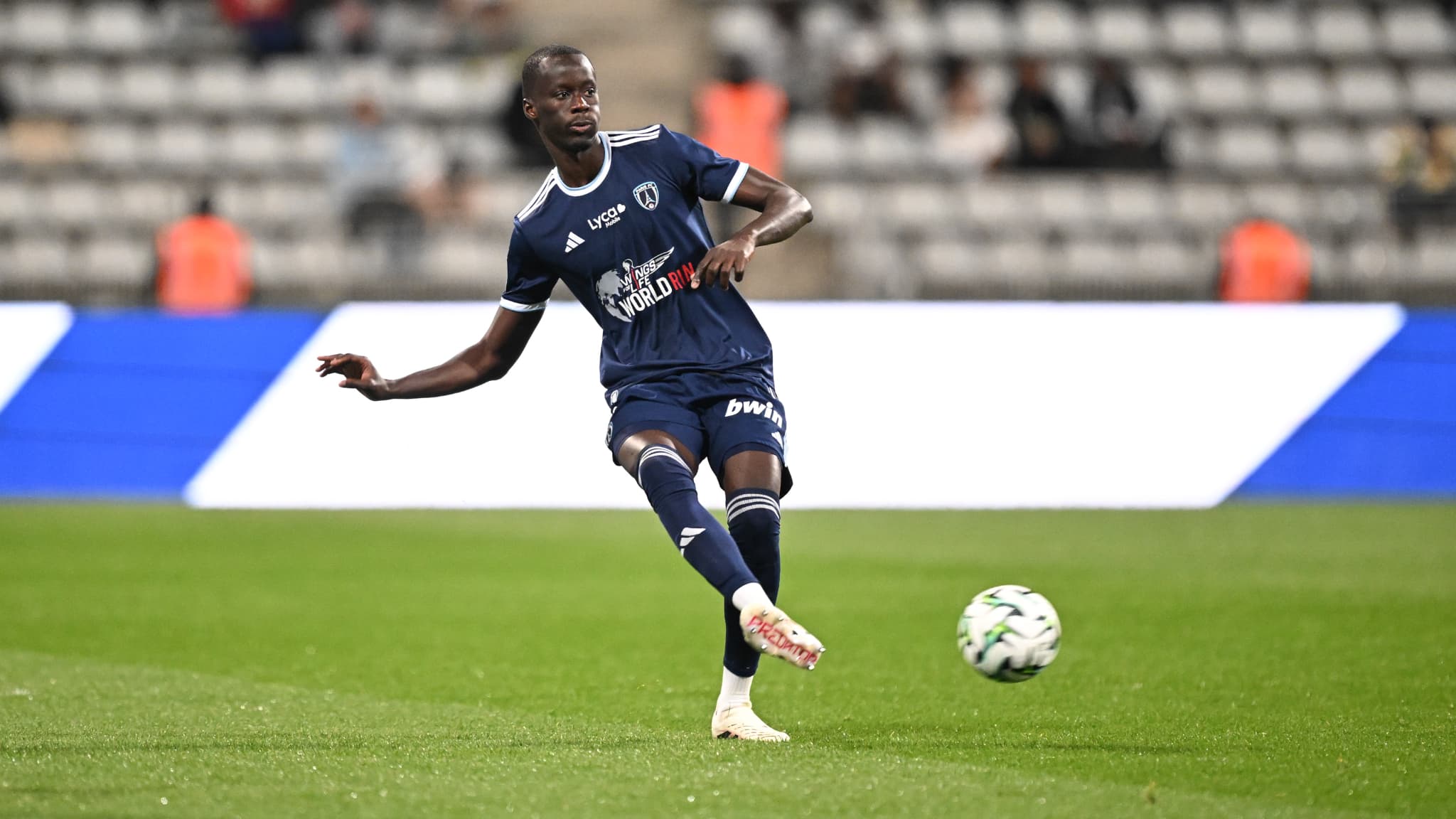 (Vidéo) Foot – France: Moustapha Mbow, le Meilleur Défenseur de Ligue 2 rêve de jouer pour le Sénégal