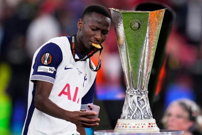 Pape Matar Sarr décroche la League Europa avec Tottenham