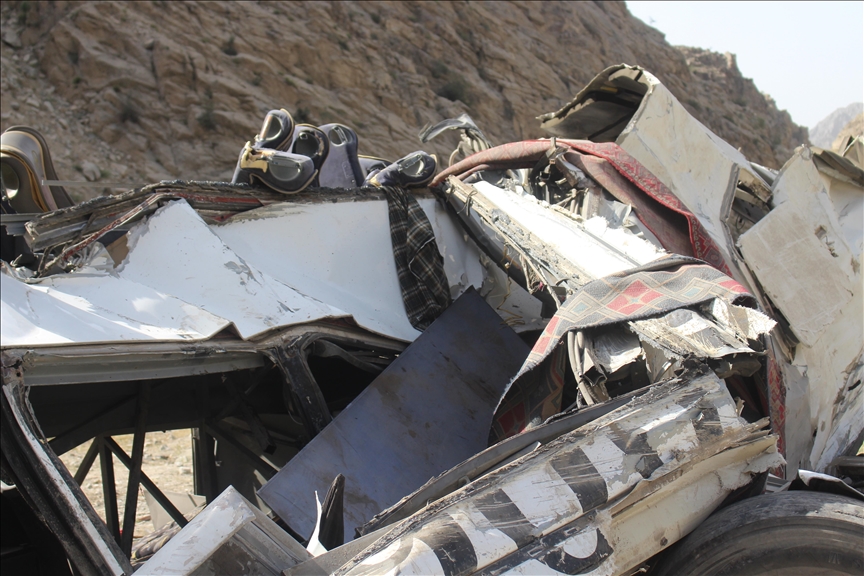 Sri Lanka : Un accident de bus dramatique fait 15 morts en chutant d’une falaise