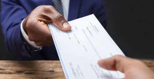 «63 comptes bancaires opaques» : la première directrice de banque auditionnée par la DIC, sur la liste des 26…