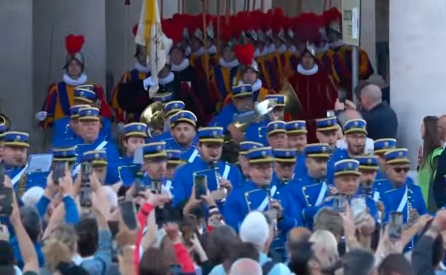 Direct Vatican : Le 267e Pape est élu, suivez la cérémonie (vidéo)