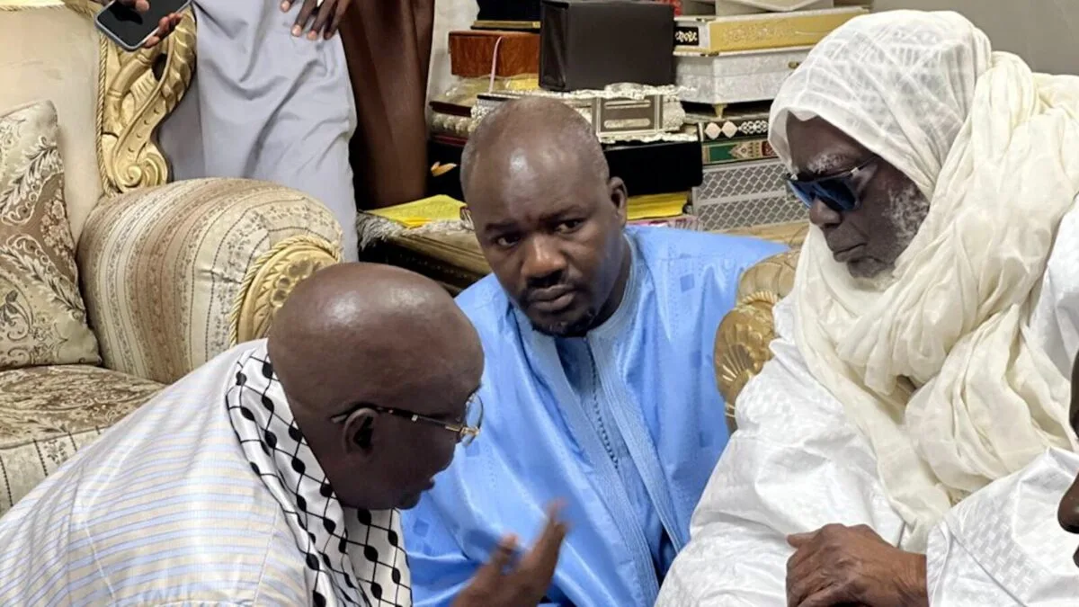 Dialogue politique : Cheikh Guéye reçu par le Khalife général des mourides à Touba