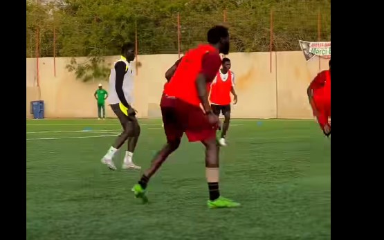 (Vidéo) Lamine Camara et El H. Malick Diouf s’entraînent avec le Jaraaf avant les matchs contre l’Irlande et l’Angleterre