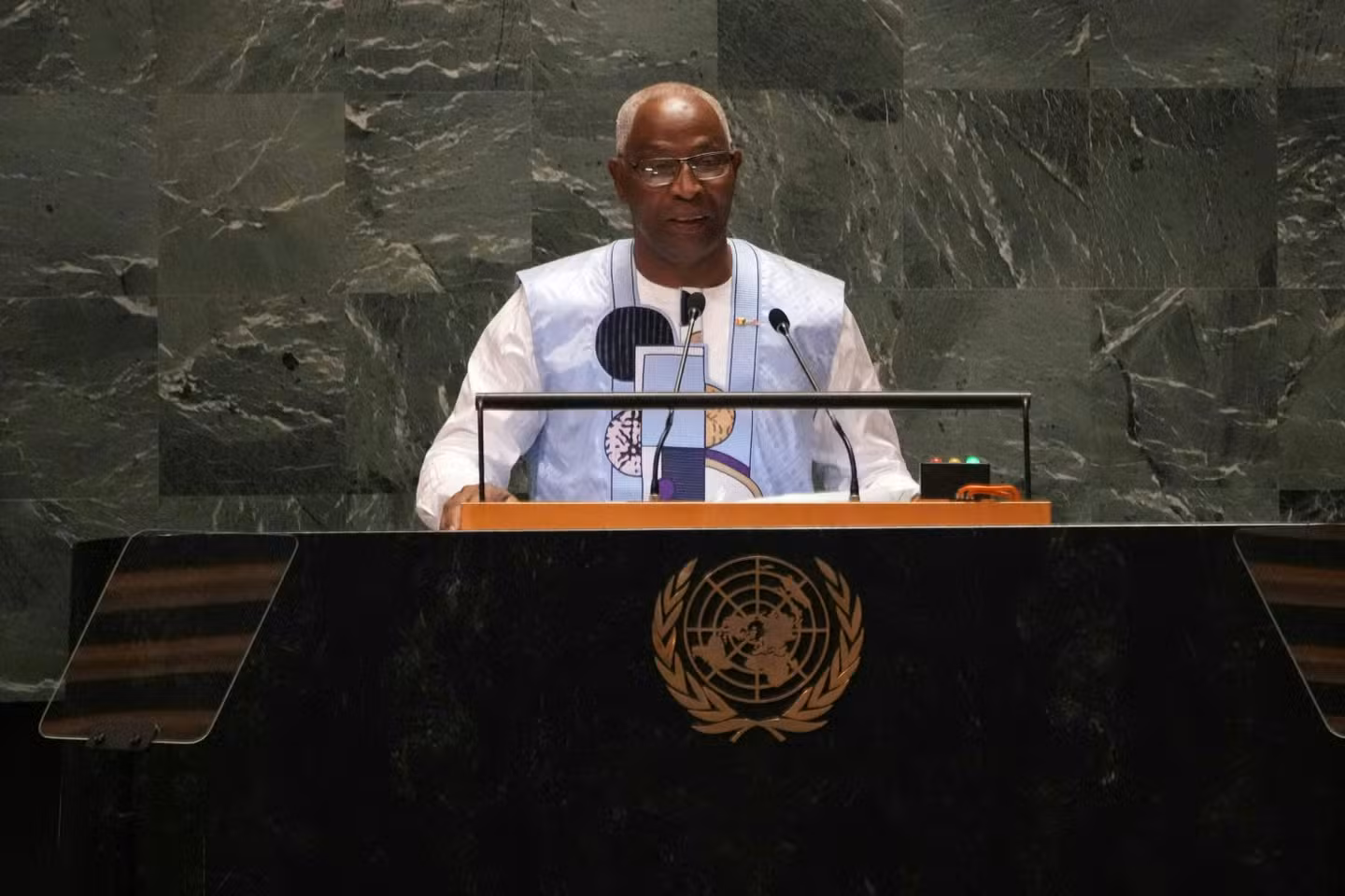 Présidentielle en Guinée: Le Premier ministre avance la date de décembre 2025