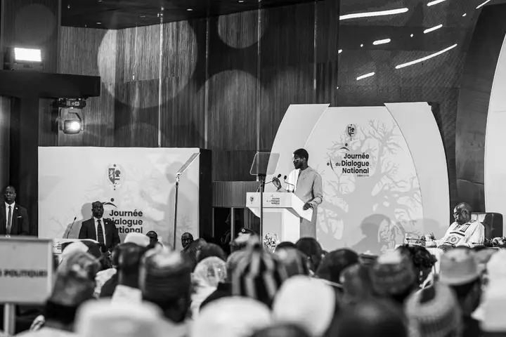 Clôture du dialogue national : Le Président Diomaye Faye salue la maturité démocratique des participants…