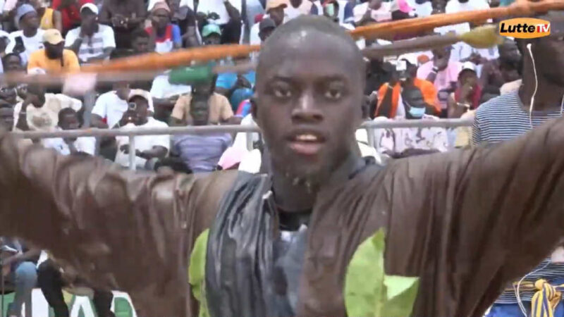 Tous de Fils de Tigre: Le flow, Les pas de danse, les déplacements… Moustapha Gueye s'est réincarné (vidéo)