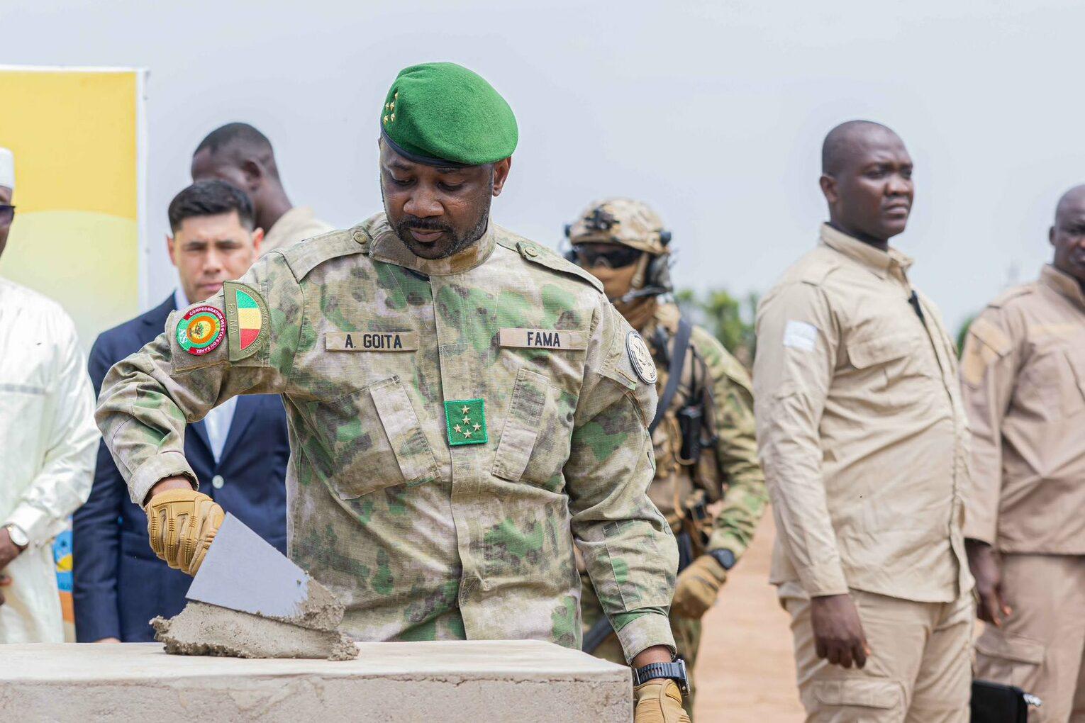 Mali : Assimi Goïta lance la construction d’une raffinerie d’or nationale.