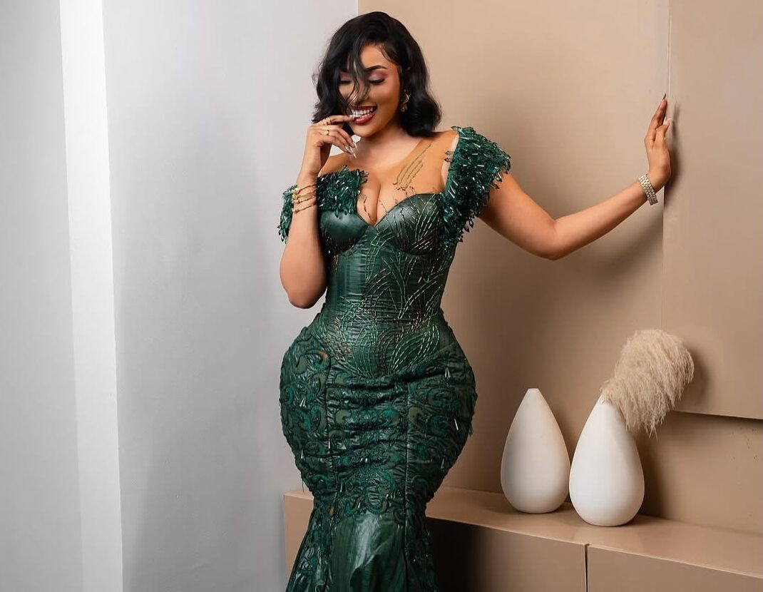 Amy Léa éblouit lors de la fête de Tabaski 2025 avec une tenue spectaculaire